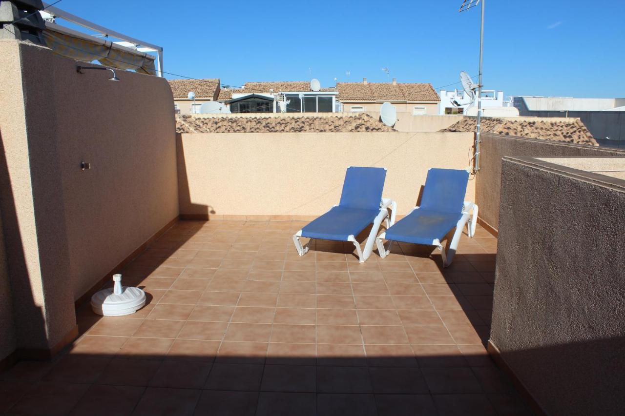 Bungalow With 2 Bedrooms And Roof Terrace In The Center Of La Zenia. Free Wifi. โอริอุเอลา ภายนอก รูปภาพ