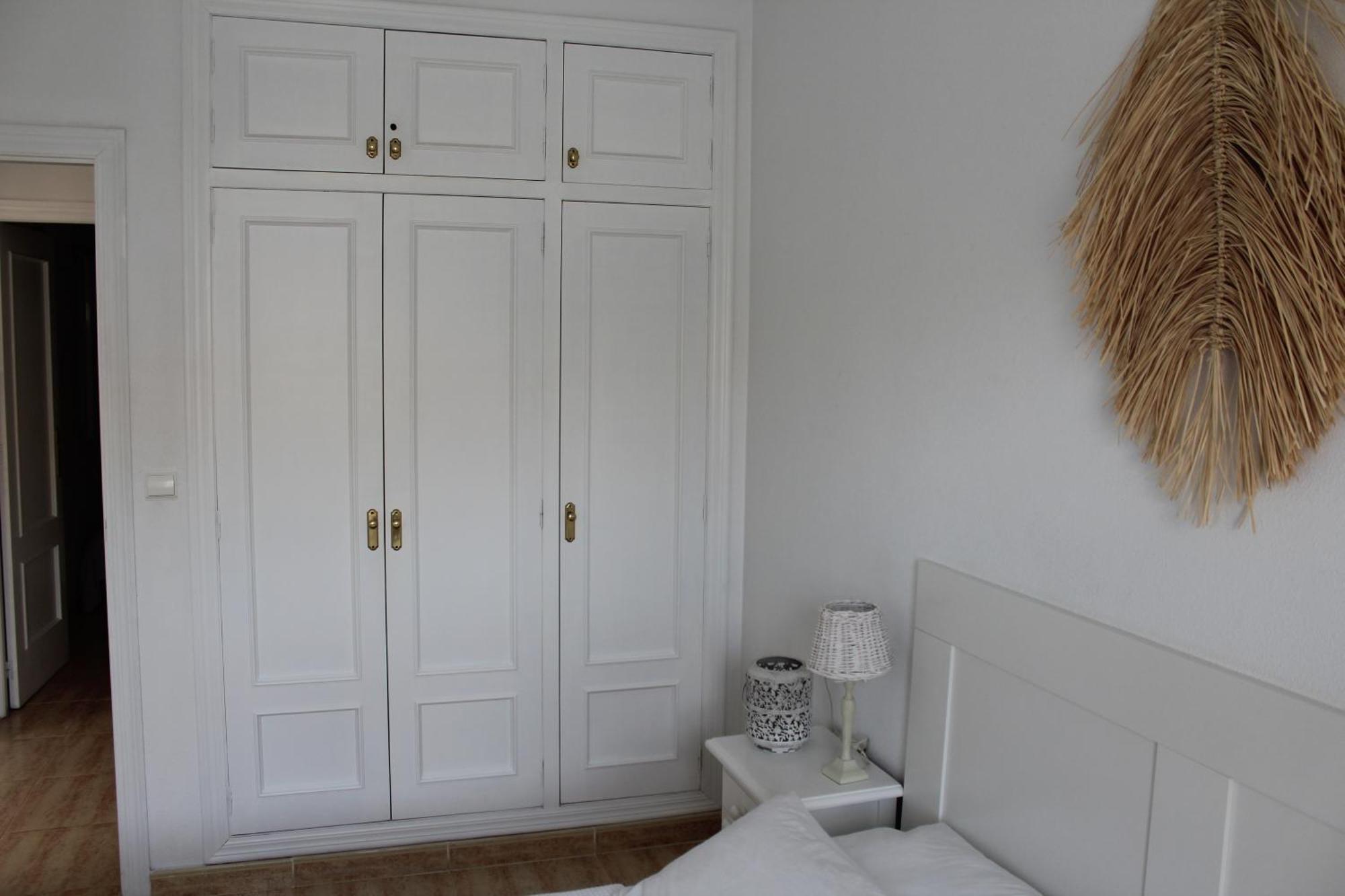 Bungalow With 2 Bedrooms And Roof Terrace In The Center Of La Zenia. Free Wifi. โอริอุเอลา ภายนอก รูปภาพ