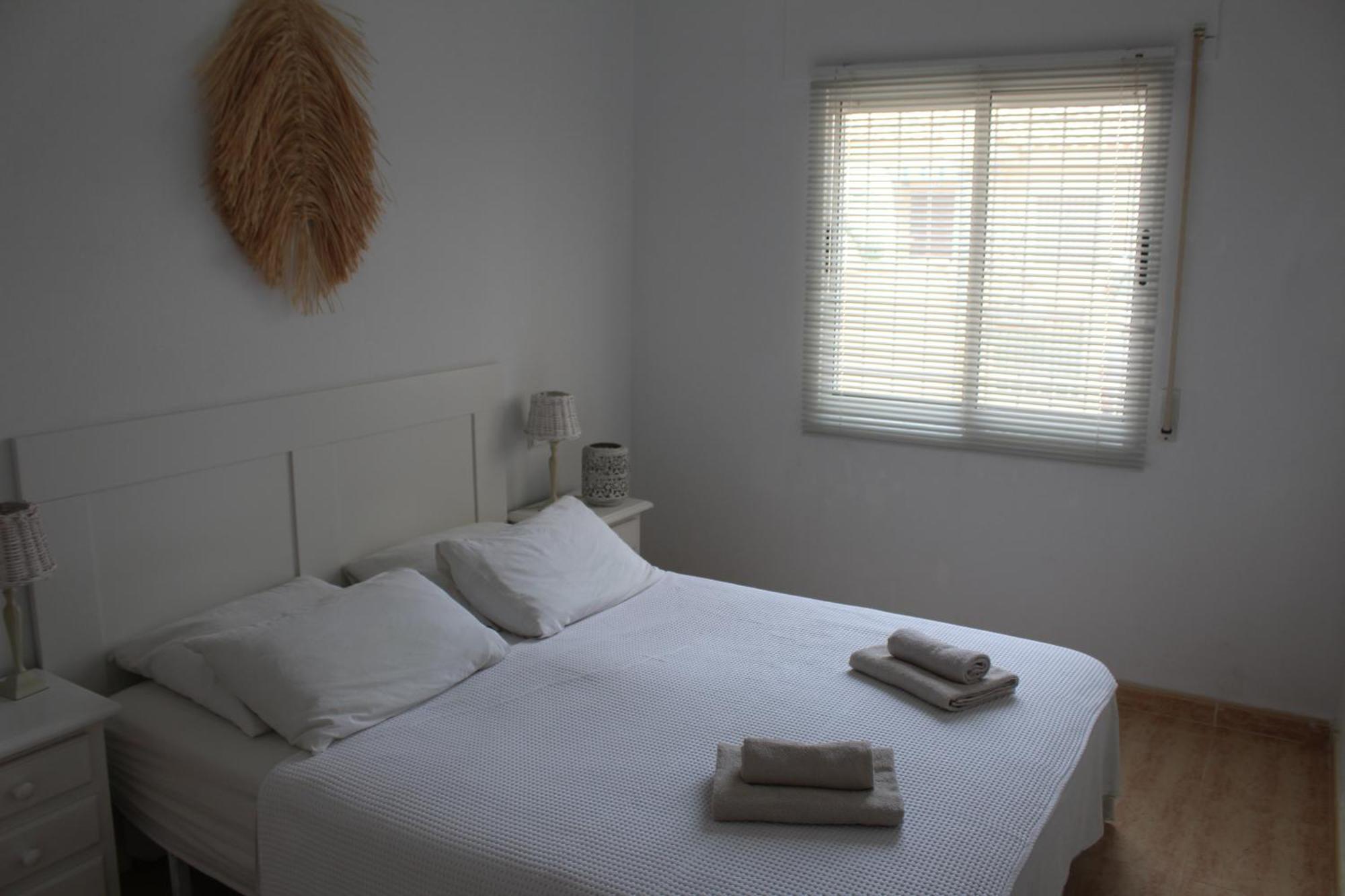 Bungalow With 2 Bedrooms And Roof Terrace In The Center Of La Zenia. Free Wifi. โอริอุเอลา ภายนอก รูปภาพ