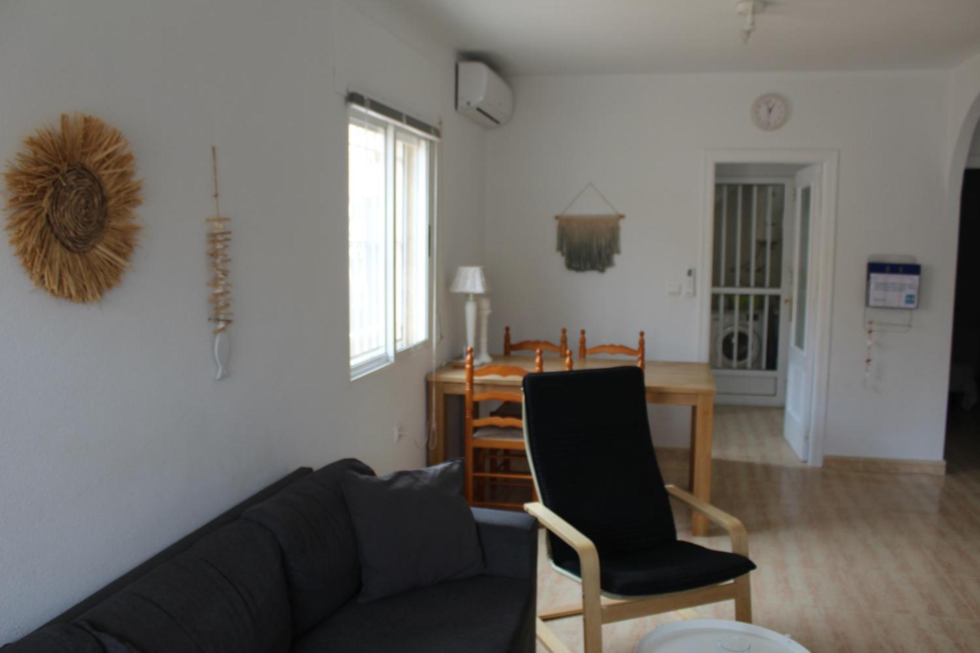 Bungalow With 2 Bedrooms And Roof Terrace In The Center Of La Zenia. Free Wifi. โอริอุเอลา ภายนอก รูปภาพ